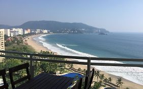 Bay View Grand Marina 1605 Sur